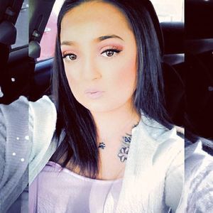 Meet your Posher, Crystal